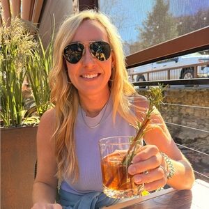 Meet your Posher, Melissa